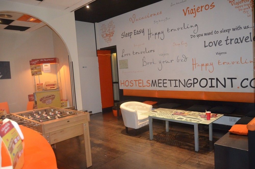 Hostels Meetingpoint Madri Exterior foto